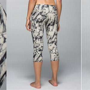 Lululemon Wunder Under Crop Full-On Luxtreme Great leggings sz 6